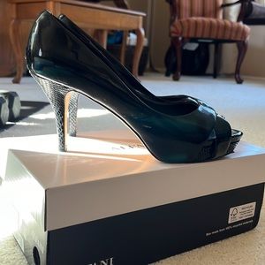 White House Black Market Pumps